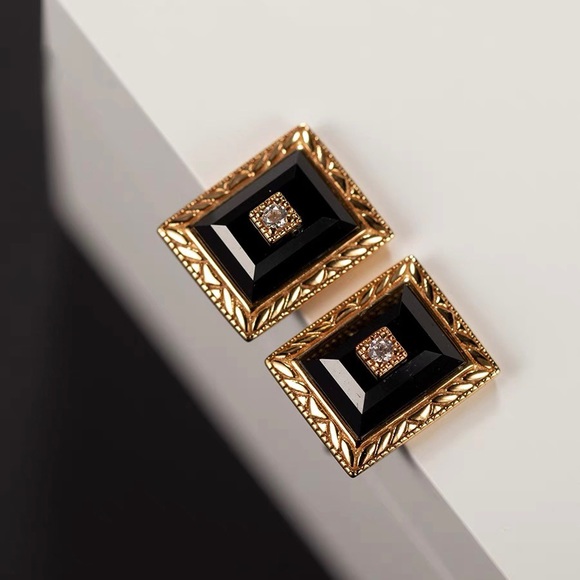 Premium Gold plated Sterling silver black Onyx studs - Picture 2 of 5